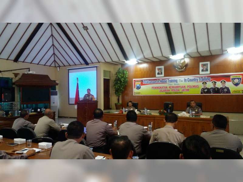 Polda Jatim Latih Kemampuan Polmas Bhabinkamtibmas Eks Polwil Bojonegoro