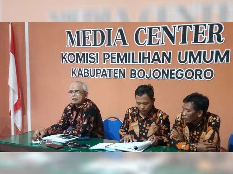 Empat Pasang Calon Jalani Tes Kesehatan di RSU dr Soetomo Surabaya