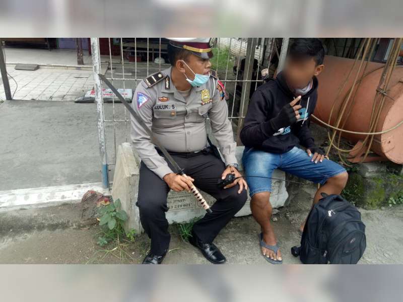 Razia Gabungan Satlantas Polres Bojonegoro, Temukan Pemuda Bawa Senjatan Tajam