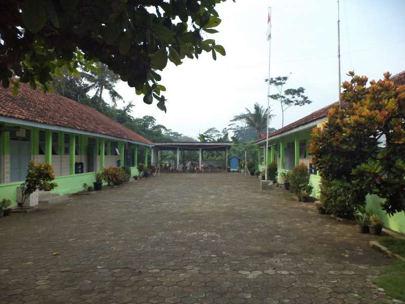 182 SD Negeri di Bojonegoro Berdiri di Atas Lahan Pribadi