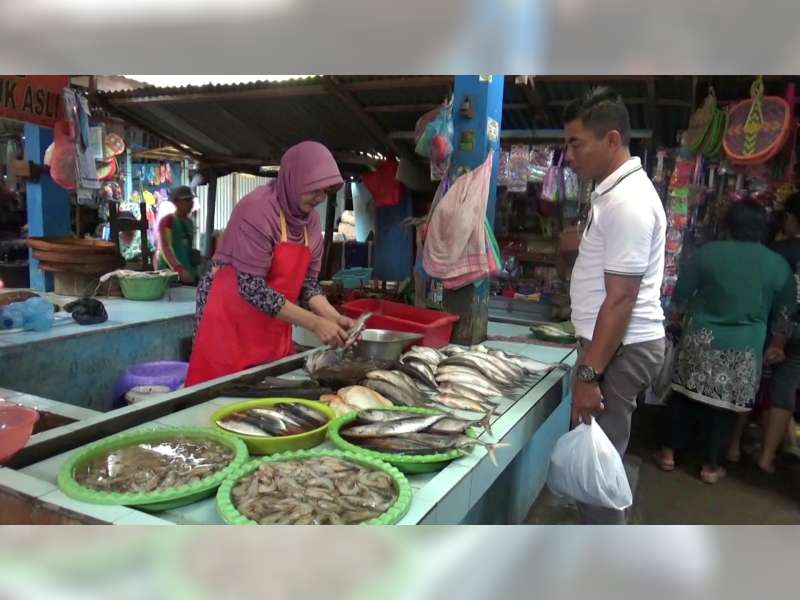 Ikan Laut di Pasar Kota Bojonegoro Alami Kelangkaan