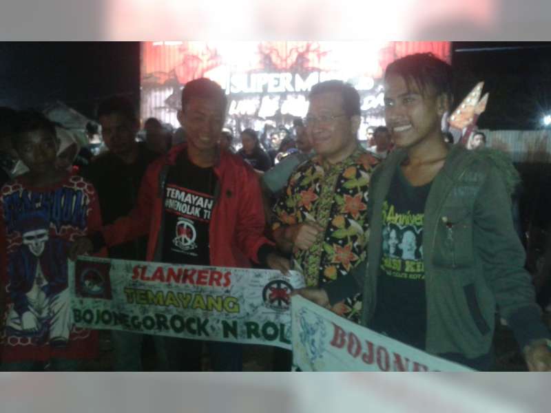 Kang YotoTurut Meriahkan Lapangan Ngampel