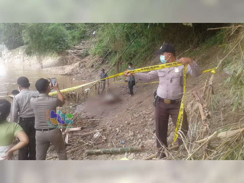 Mayat Laki-Laki Tanpa Identitas Ditemukan di Pinggir Sungai Bengawan Solo Kecamatan Ngraho
