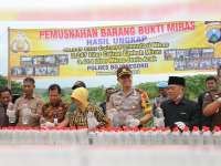 Polres Bojonegoro Musnahkan Puluhan Ribu Liter Miras Jenis Arak