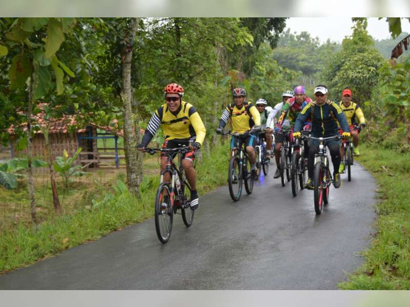 Kapolres dan Dandim 0721 Blora Bersepeda Bareng