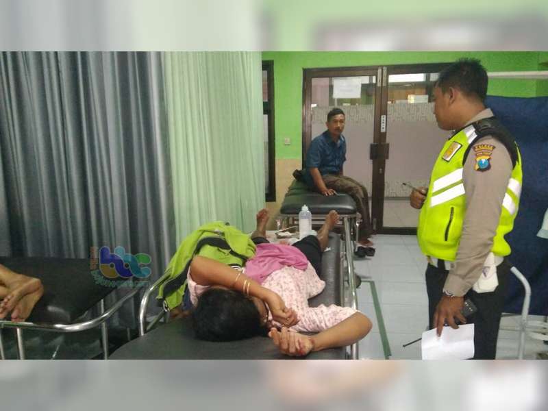 Kecelakaan Motor di Balen, Kedua Pengendara dan Seorang Pembonceng Masuk Rumah Sakit