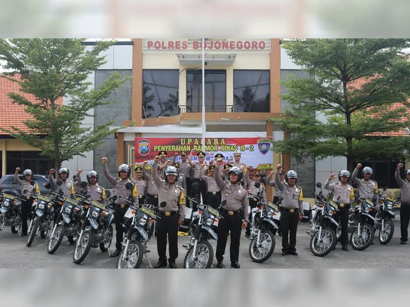 10 Bhabinkamtibmas Terima Motor Trail Baru