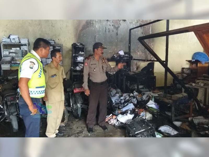 Gudang Obat dan Arsip Dinas Pertanian Bojonegoro Terbakar