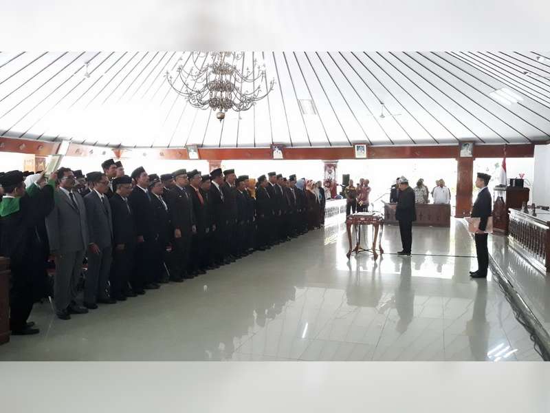 Zulkilfi Hasan Saksikan Proses Mutasi PNS Pemkab Bojonegoro