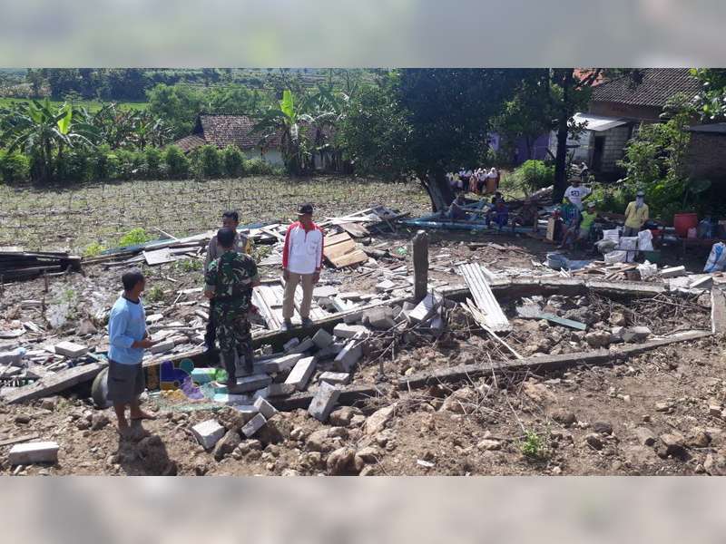 Banjir di Temayang, 3 Rumah Roboh, 30 Hektare Padi Tergenang, 2 Orang Luka-Luka