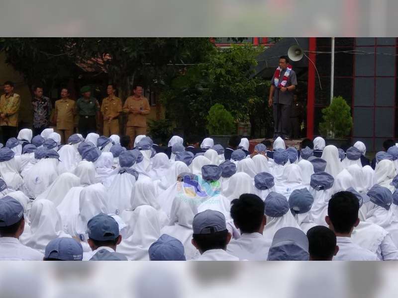 Bupati Suyoto Bakar Semangat Pelajar SMAN 1 Baureno