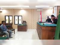 Tiga Orang Penjual Miras Tanpa Ijin Jalani Sidang di Pengadilan Negeri Bojonegoro