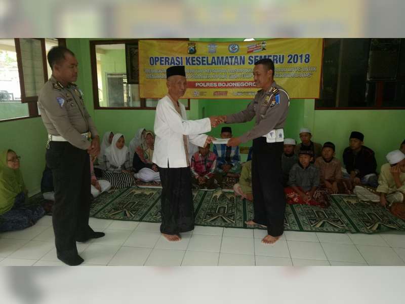 Sat Lantas Polres Bojonegoro Sosialisasi Keselamatan Berlalu-Lintas ke Panti Asuhan