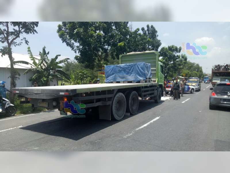 Kecelakaan Beruntun di Tuban, Dua Orang Pemotor Tewas Terlindas Truk