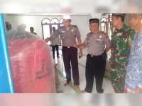 Kepala RS Bhayangkara Wahyu Tetuko Bojonegoro, Berikan Bantuan pada Masjid di Kasiman