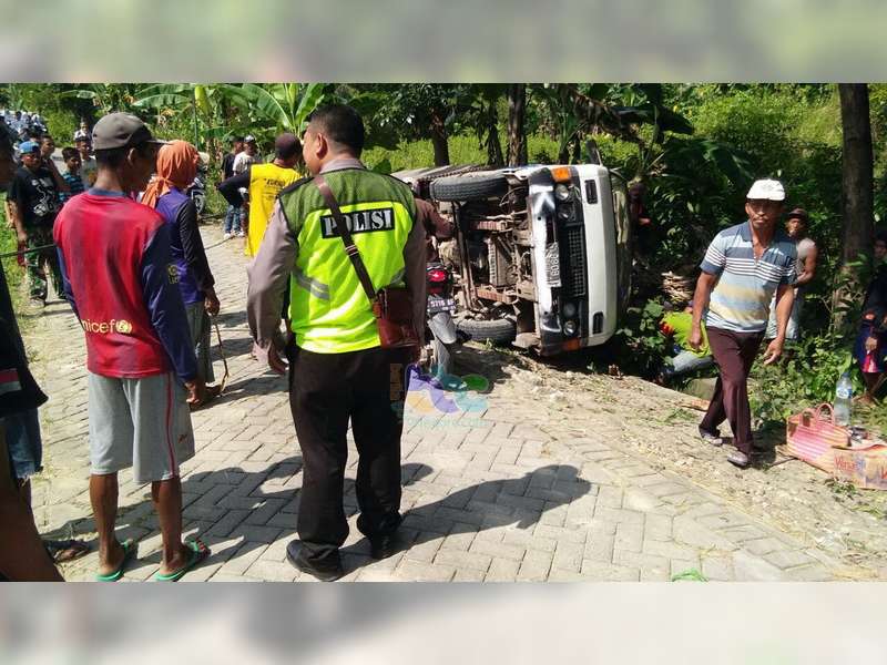 Truk Terguling di Sugihwaras, Seorang Penumpang Luka-Luka