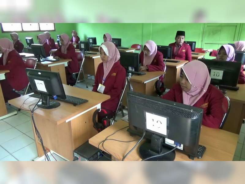 Kekurangan Komputer, Pelaksanaan UNBK Tingkat SMA di Bojonegoro Dibagi Beberapa Sesi