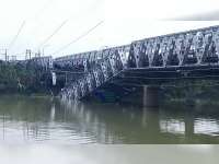 Ambrolnya Jembatan Babat Lamongan Terjadi Secara Tiba-Tiba