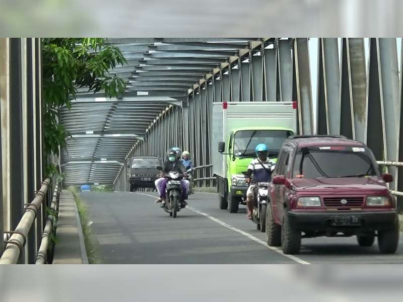 Jembatan Babat Ambrol, Pengemudi Dapat Melalui Jalur Alternatif Lewat Bojonegoro