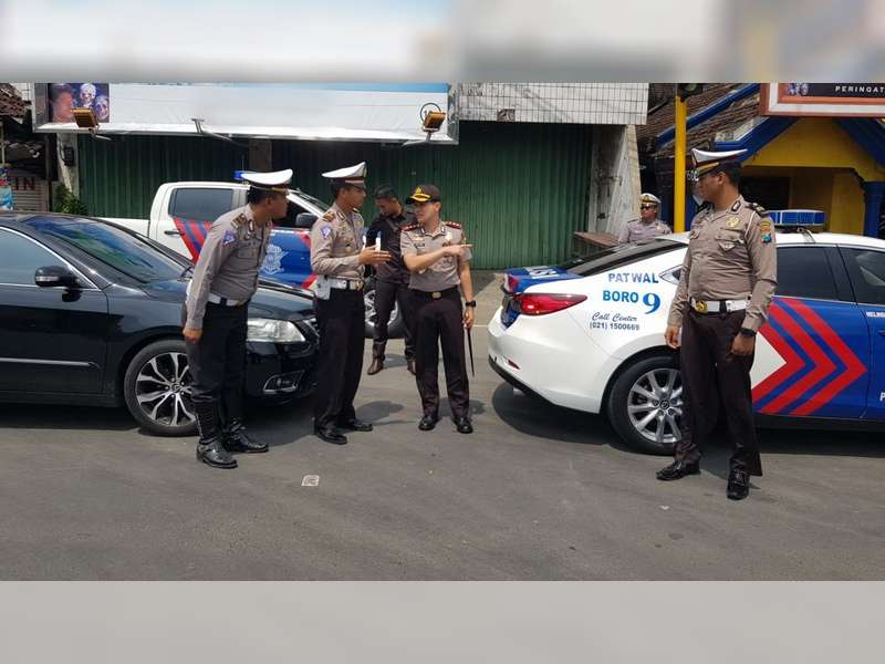 Usai Sertijab, Kapolres Bojonegoro Langsung Pimpin Pengalihan Arus lalu-Lintas