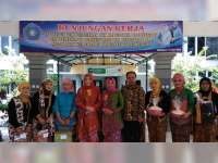 Plt Ketua TP PKK Bojonegoro Memaknai Hari Kartini Dengan Berbagi Bersama