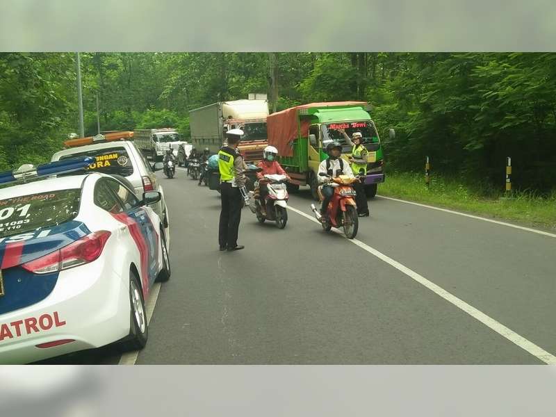 Dampak Jembatan di Tuban Ambrol, Arus Lalu Lintas di Wilayah Blora Meningkat