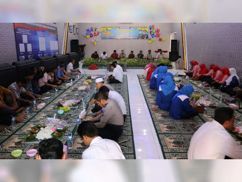 Buruh di Bojonegoro Peringati May Day dengan Tasyakuran