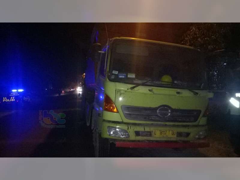 Truk Tronton di Baureno, Terlibat 2 Kali Laka-Lantas, 2 0rang Luka-Luka