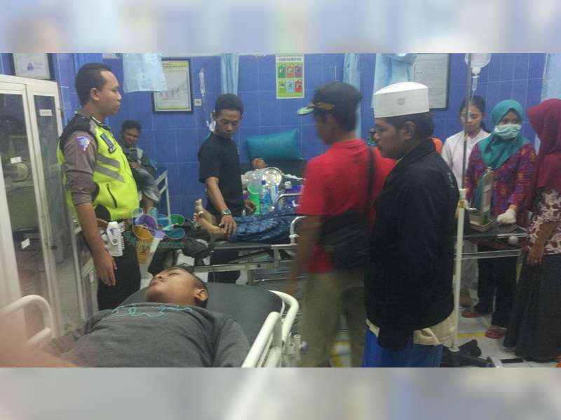 Diduga Kurang Hati, Honda CB Seruduk Honda Vario di Baureno Bojonegoro, 2 Orang Luka Berat