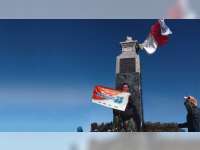 Nikmati Keindahan Alam, Taklukkan Puncak Hargodumilah Gunung Lawu