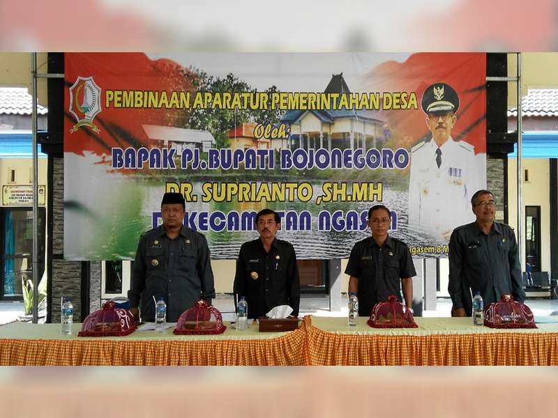 Pj Butati Bojonegoro Harap Perangkat Desa Turut Aktif Perangi Hoax