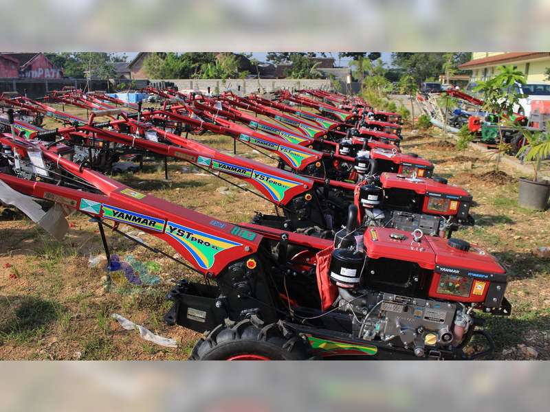 Pemkab Blora Salurkan Ratusan Alat Mesin Pertanian untuk Kelompok Tani