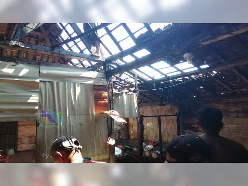 Rumah Tukang Siomay di Kepohbaru Bojonegoro Terbakar