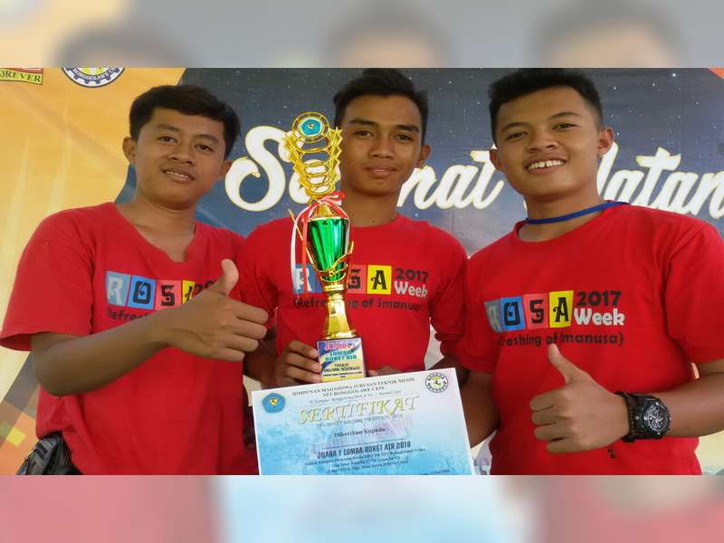 Smanusa Kradenan Blora, Juara Lomba Roket Air Antar SMA di STTR Cepu