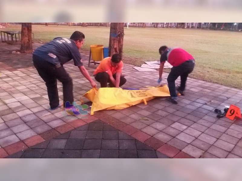 Mr X Ditemukan Meninggal Dunia di Barat Tribun Alun-Alun Kota Bojonegoro