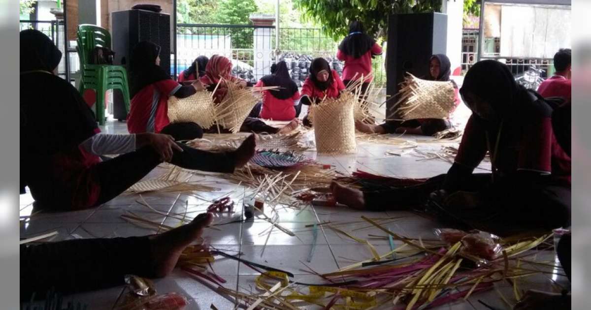 Kreativitas Ibu Rumah Tangga di Blora Sulap Bambu Jadi 