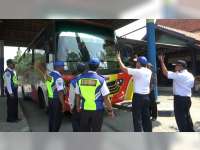 Jelang Arus Mudik Lebaran, Dishub Bojonegoro Cek Kelaikan Bus