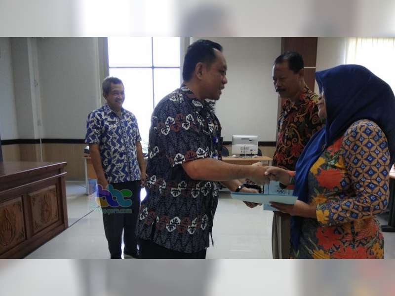 39 PNS di Lingkup Pemkab Bojonegoro Terima SK Purna Tugas