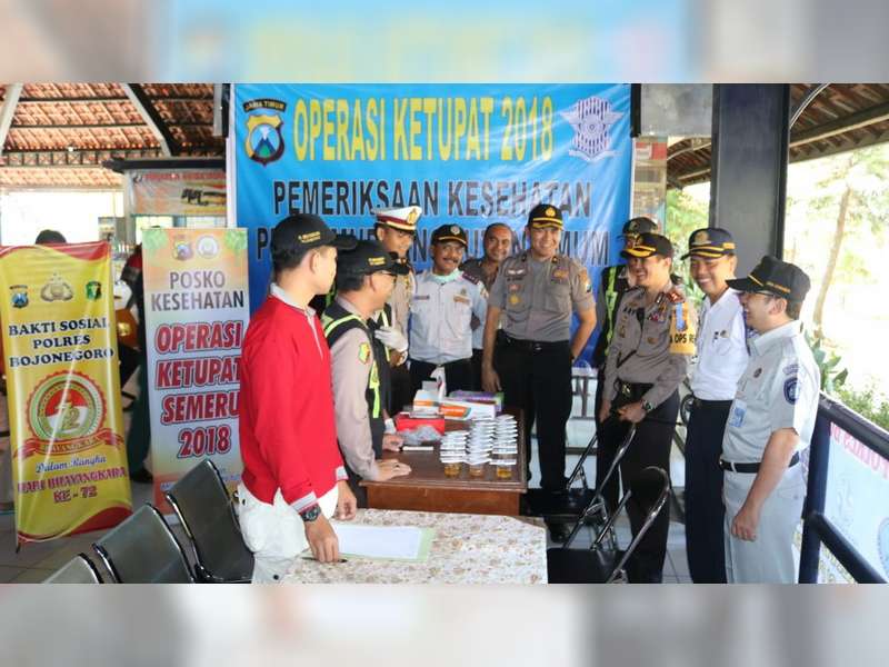 Awak Bus di Terminal Rajekwesi Bojonegoro Jalani Pemeriksaan Kesehatan