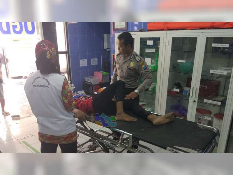 Mendadak Belok Revo Ditabrak Revo di Baureno Bojonegoro, Seorang Pembonceng Patah Kaki