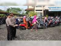 Usai Libur Cuti Bersama Idulfitri, Kapolres Bojonegoro Cek Pelayanan SIM dan STNK