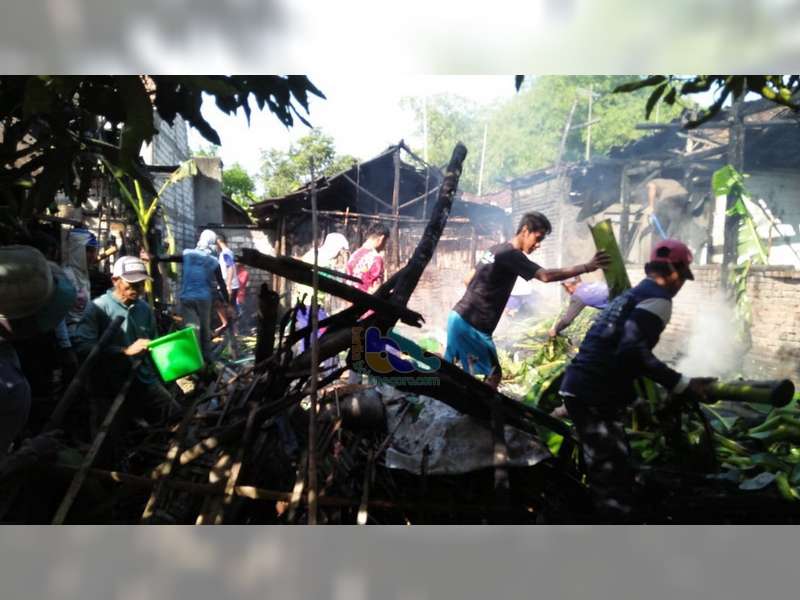 4 Rumah Warga Kanor Bojonegoro Terbakar