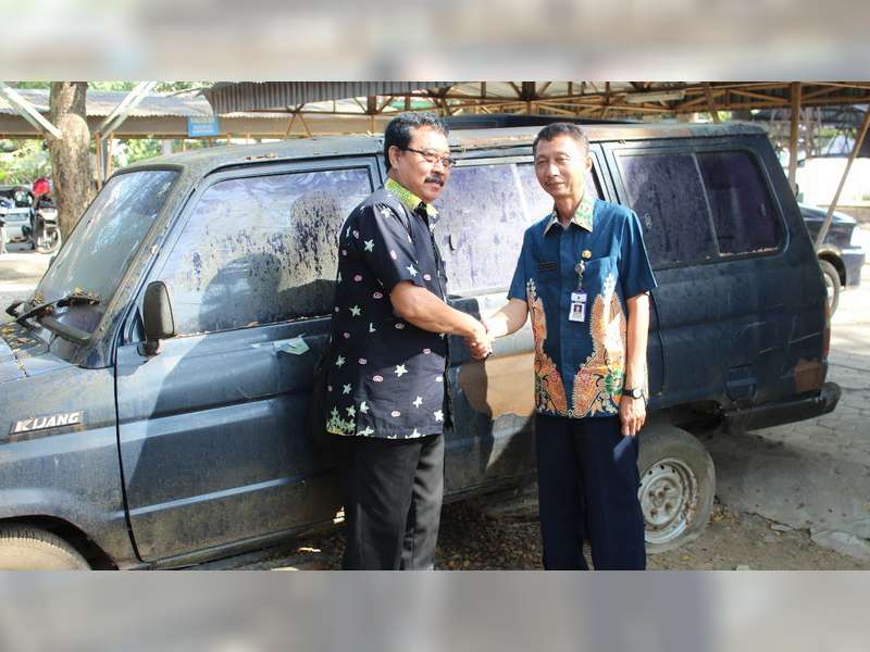 Pemkab Blora Serahkan Hibah Kendaraan dan Pagar Kesejumlah Sekolahan