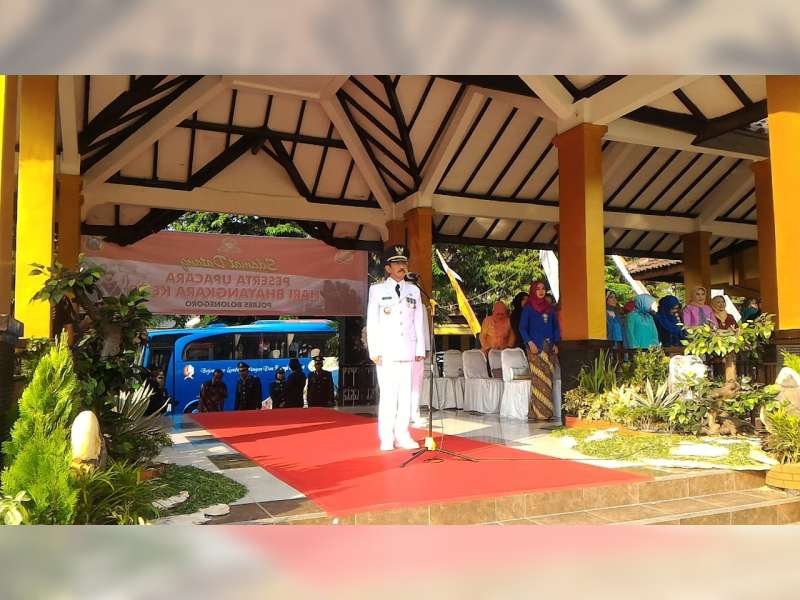 Polres Bojonegoro Gelar Upacara Peringatan Hari Bhayangkara ke-72 di Alun-alun Bojonegoro