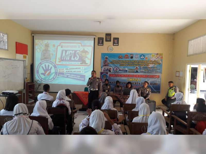 Sat Lantas Polres Blora Sosialisasikan Keselamatan Berlalulintas di Sekolah