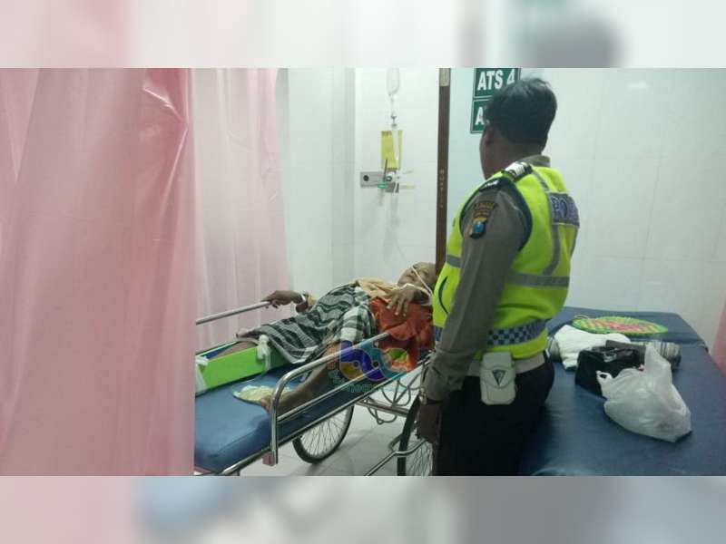 Diserempet Motor, Pengayuh Sepeda di Kanor Bojonegoro, Patah Tulang Kaki