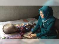 Plt Ketua Tim Penggerak PKK Bojonegoro Kunjungi Penderita Hydrosefalus