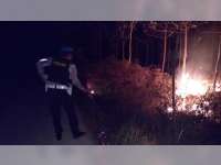 Lagi, Semak Belukar Hutan Jati di Ngasem Bojonegoro Terbakar