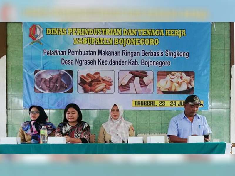 Disperinnaker Bojonegoro Gelar Pelatihan Kewirausahaan Untuk Ibu-Ibu Rumah Tangga
