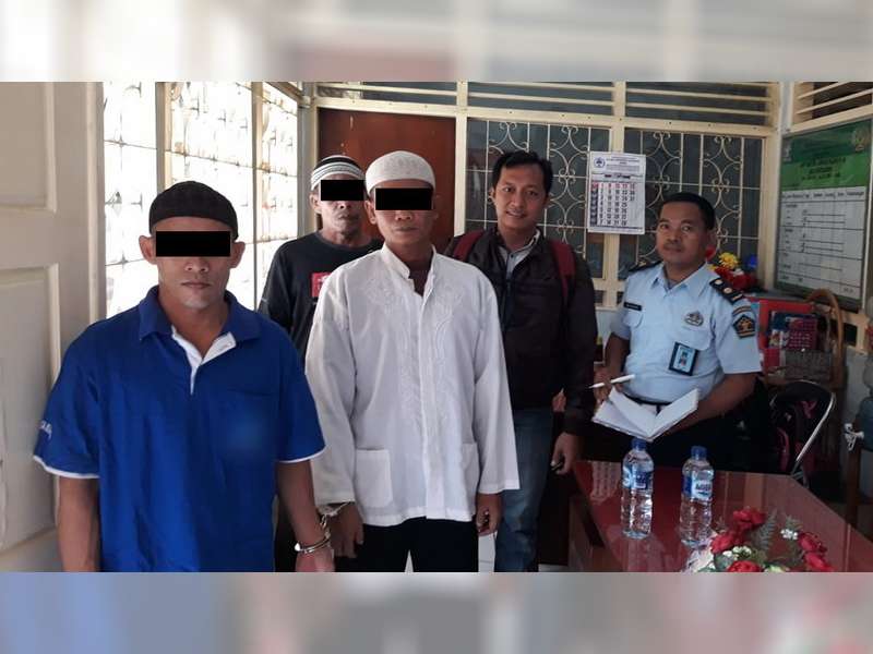 Penyidik Polsek Kanor Limpahkan 3 Tersangka Pencurian ke JPU
